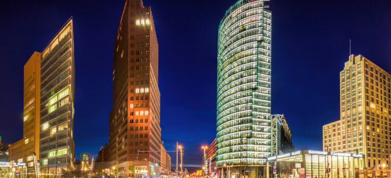 Berlin in 60 Minuten – Potsdamer Platz bei Nacht | TourGuideMe
