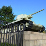 T-34-Panzer am Sowjetischen Ehrenmal im Tiergarten in Berlin.